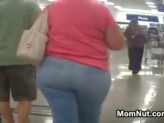 Nenek dengan sebuah besar pantat di costco